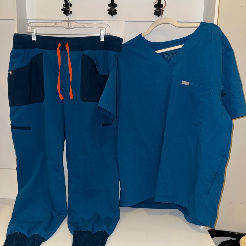 Alps Blue Figs Teal-Blue Scrub Set with Orange Drawstrings
